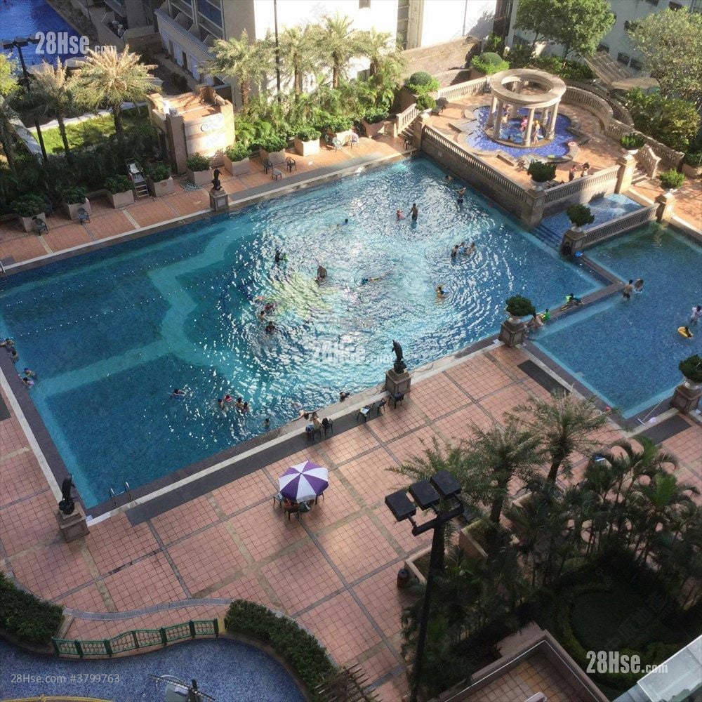 Sky Tower Sell 2 Bedrooms , 1 Bathroom 539 ft²