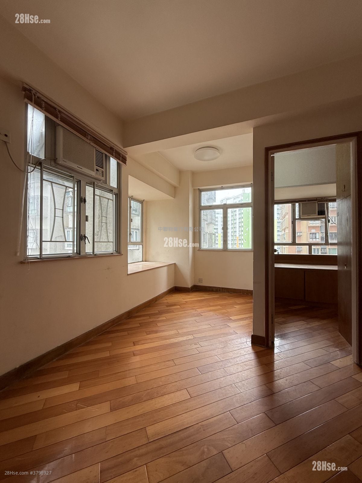 Golden Lion Garden Sell 260 ft²