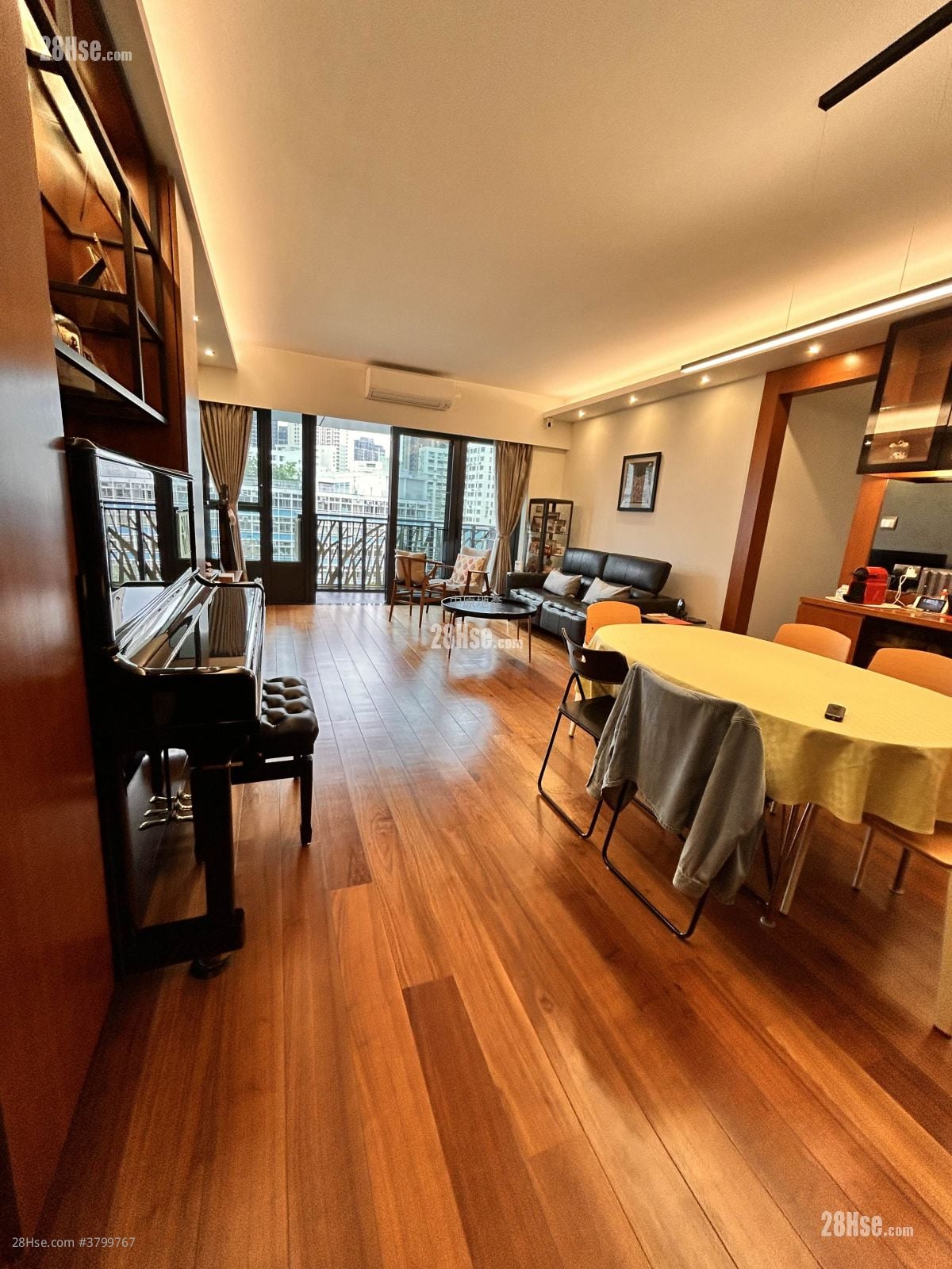 Dunbar Place Sell 3 Bedrooms , 2 Bathrooms 1,210 ft²