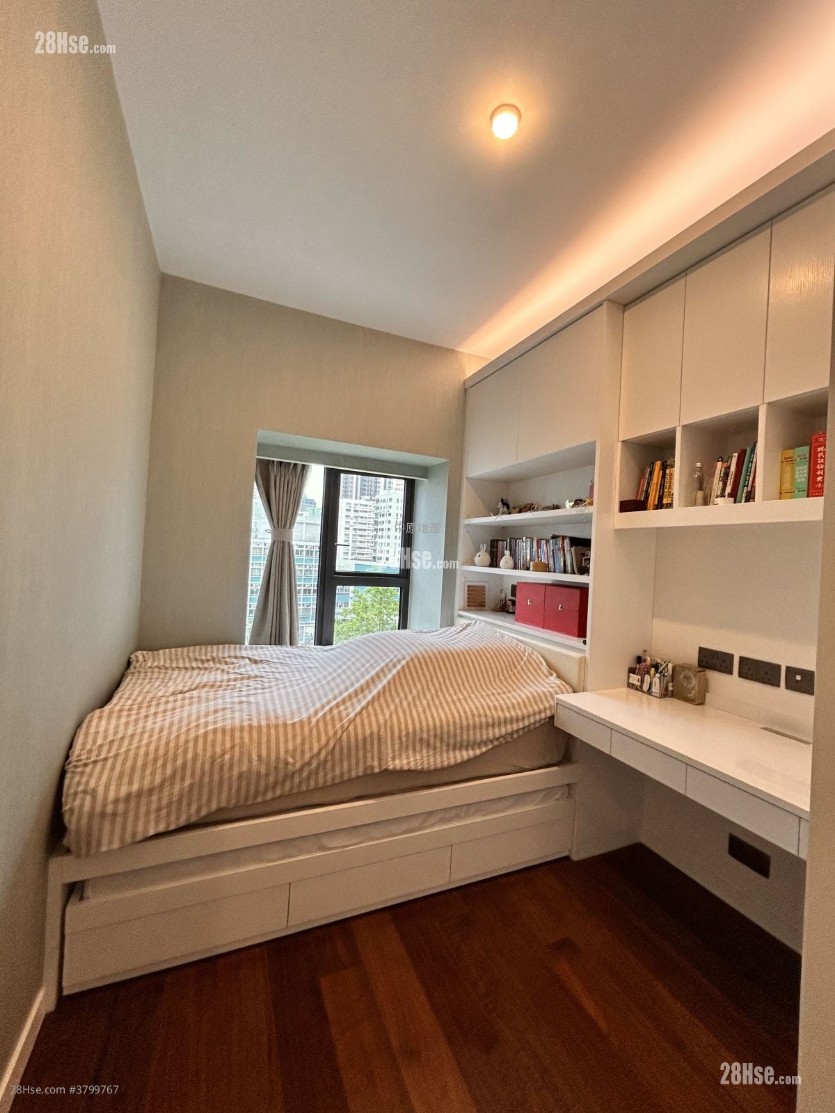 Dunbar Place Sell 3 Bedrooms , 2 Bathrooms 1,210 ft²