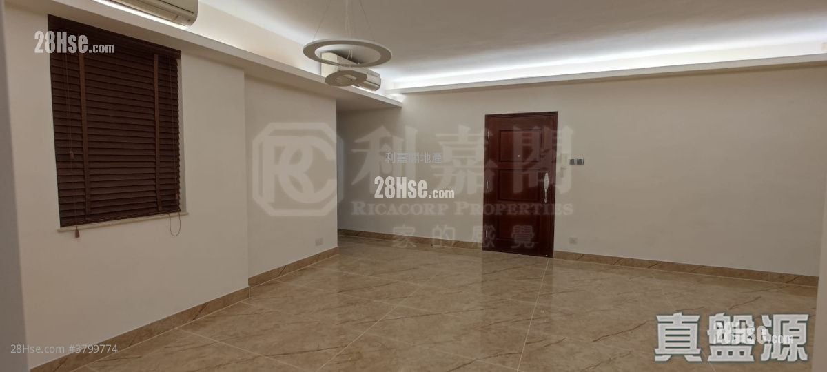Coral Court Rental 3 Bedrooms , 2 Bathrooms 1,173 ft²