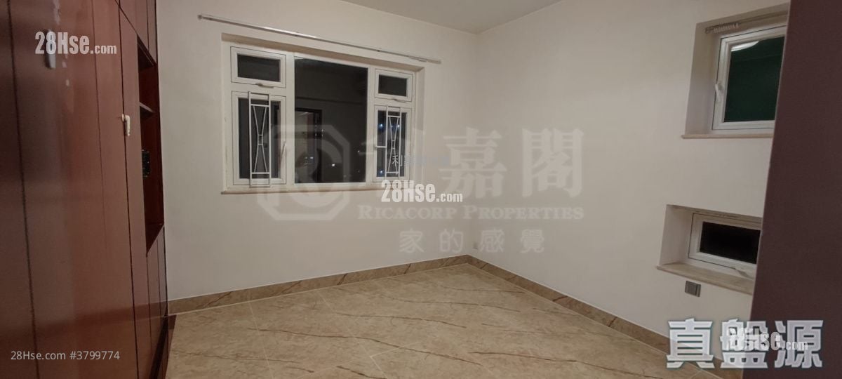 Coral Court Rental 3 Bedrooms , 2 Bathrooms 1,173 ft²