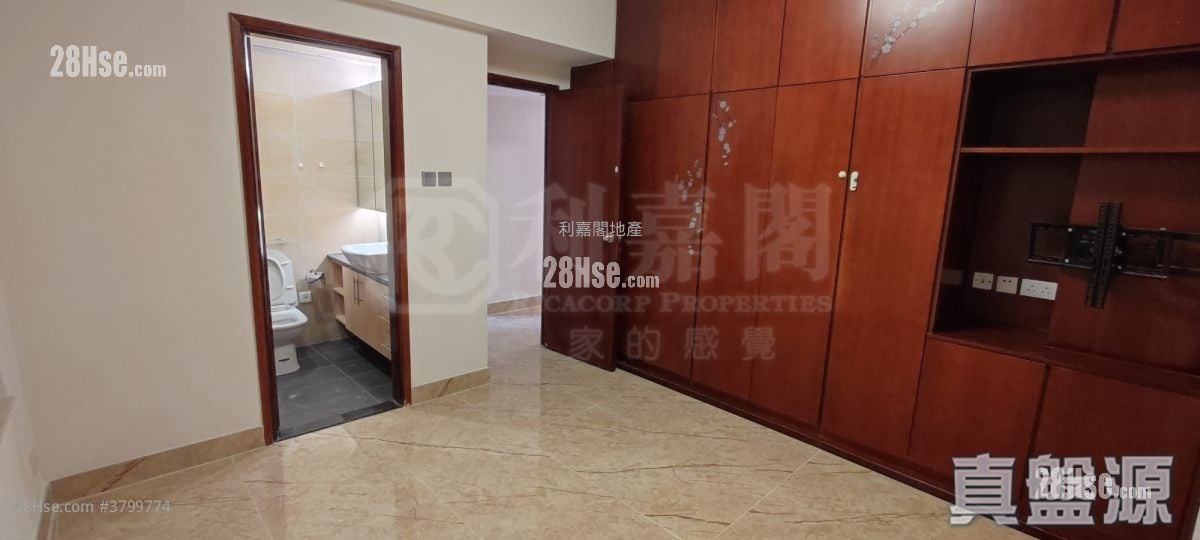 Coral Court Rental 3 Bedrooms , 2 Bathrooms 1,173 ft²