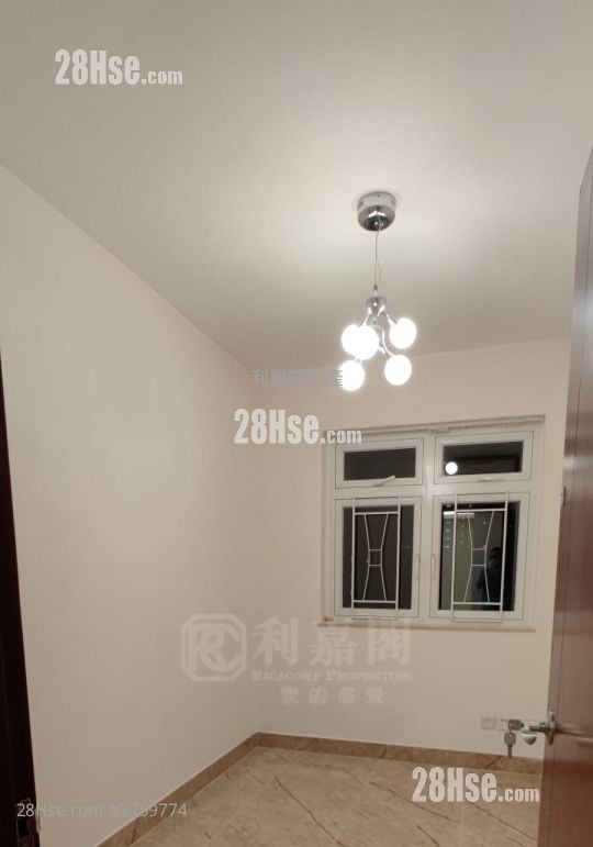 Coral Court Rental 3 Bedrooms , 2 Bathrooms 1,173 ft²