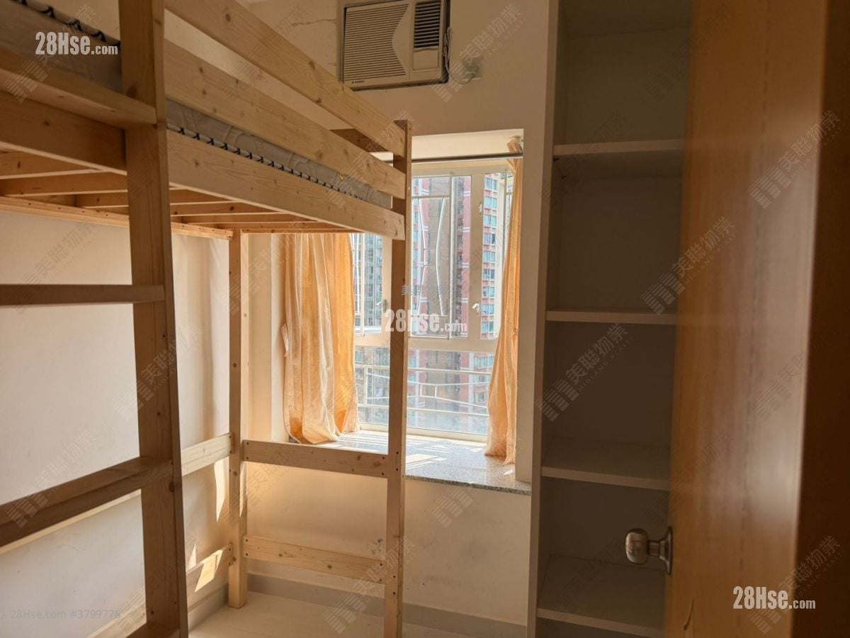 Tsing Yi Garden Sell 3 Bedrooms , 1 Bathroom 547 ft²