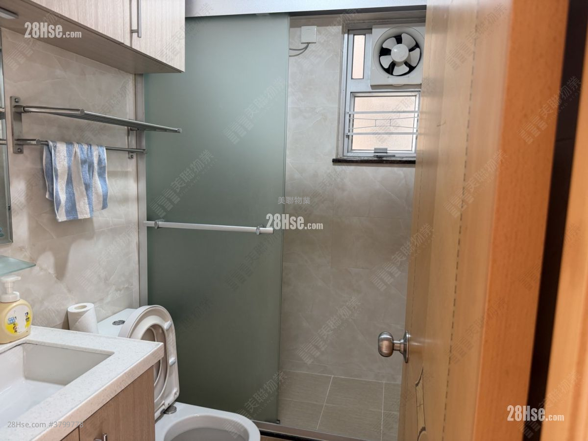 Tsing Yi Garden Sell 3 Bedrooms , 1 Bathroom 547 ft²