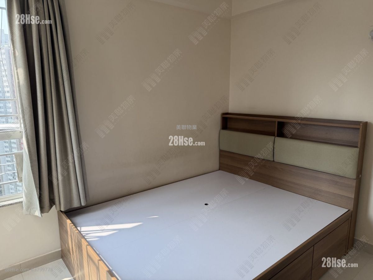 Tsing Yi Garden Sell 3 Bedrooms , 1 Bathroom 547 ft²
