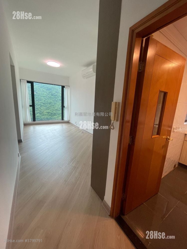 Castello Sell 2 Bedrooms , 1 Bathroom 580 ft²