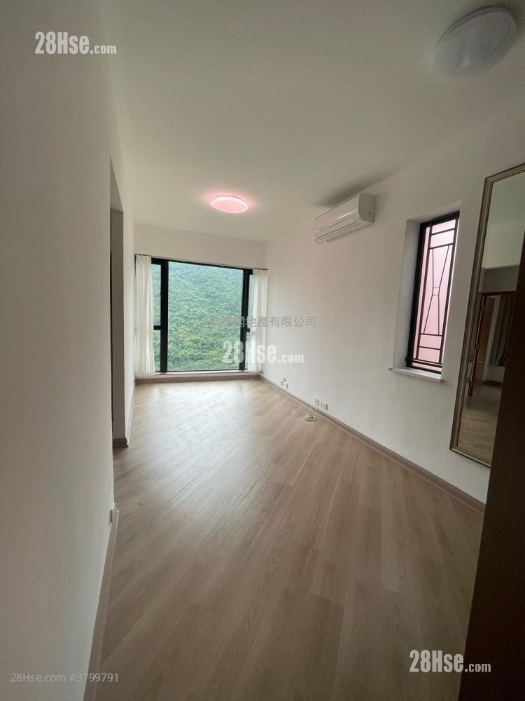 Castello Sell 2 Bedrooms , 1 Bathroom 580 ft²