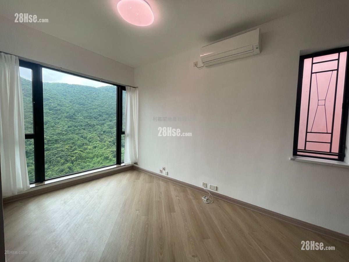 Castello Sell 2 Bedrooms , 1 Bathroom 580 ft²