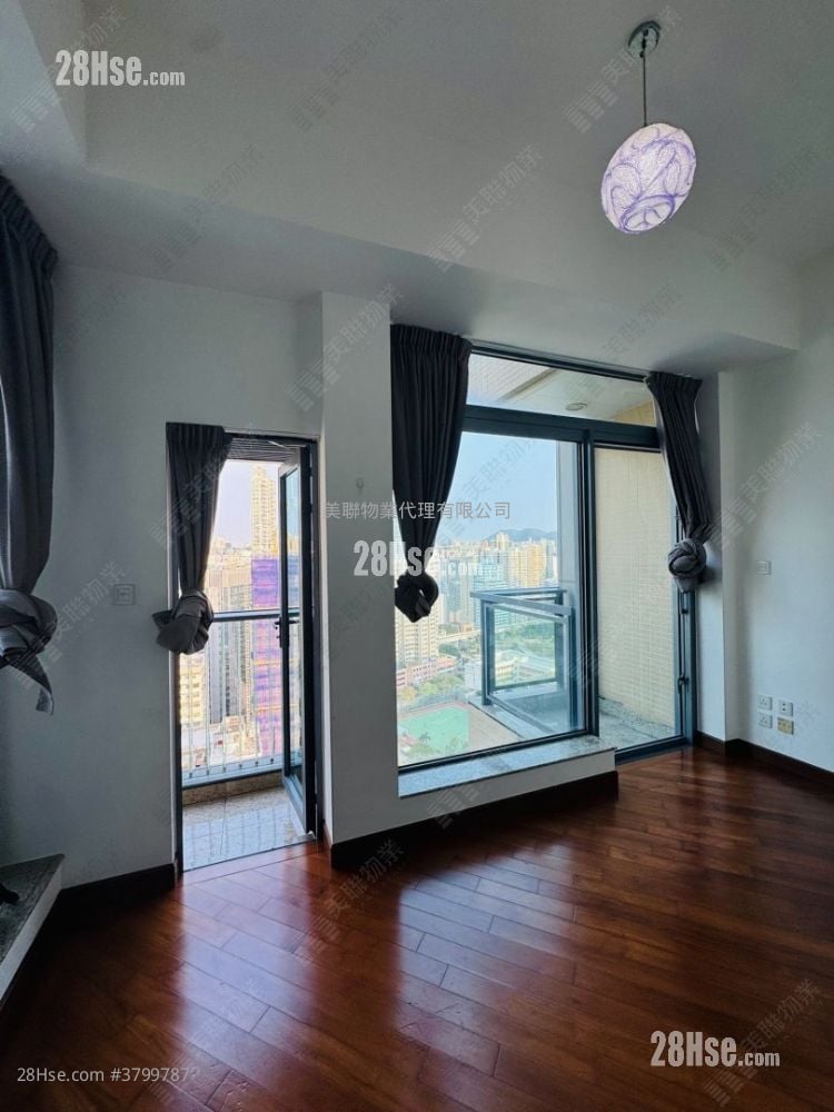 Park Summit Sell Studio , 1 Bathroom 274 ft²