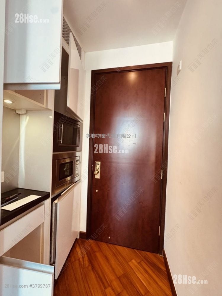 Park Summit Sell Studio , 1 Bathroom 274 ft²