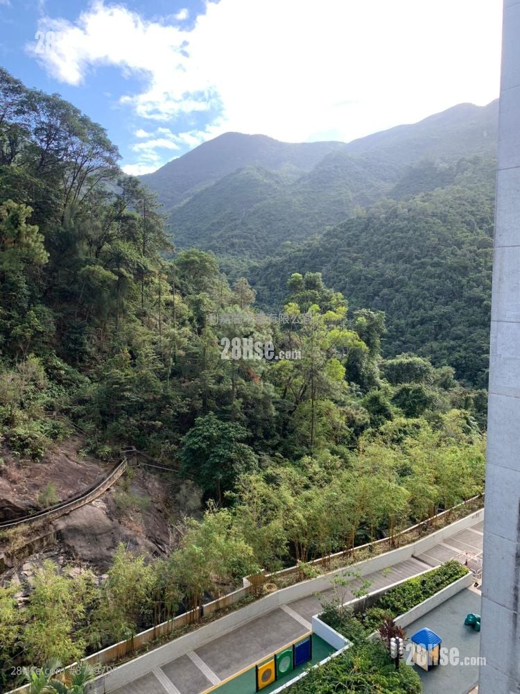 Kornhill Sell 3 Bedrooms , 2 Bathrooms 668 ft²