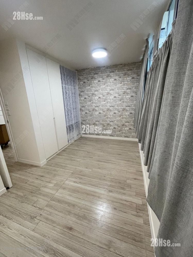 King Lam Estate Sell 1 Bathroom 443 ft²