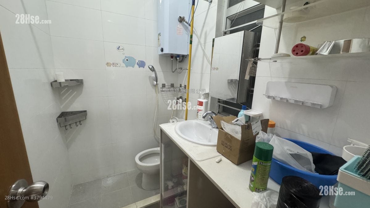 Tung Po Building Rental 2 Bedrooms , 1 Bathroom 341 ft²