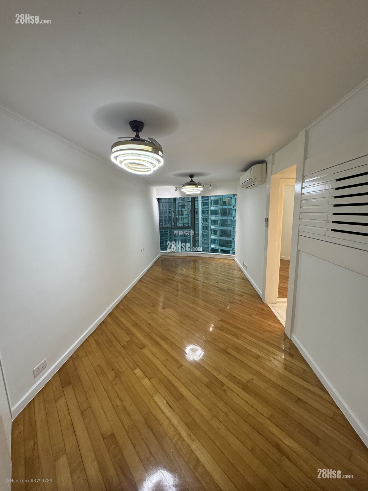 海逸豪园 售盘 2 房 , 1 浴室 592 平方尺