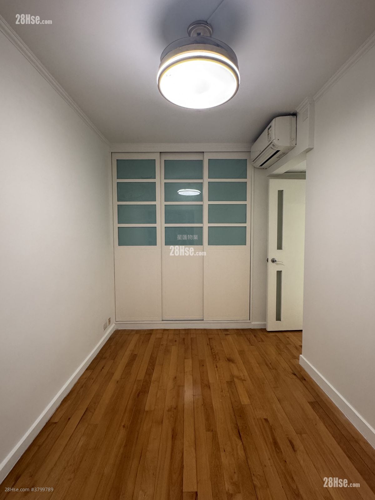 海逸豪园 售盘 2 房 , 1 浴室 592 平方尺