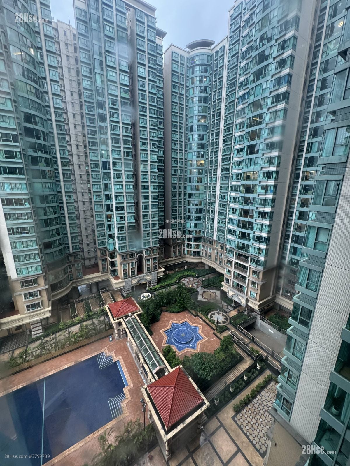 海逸豪园 售盘 2 房 , 1 浴室 592 平方尺