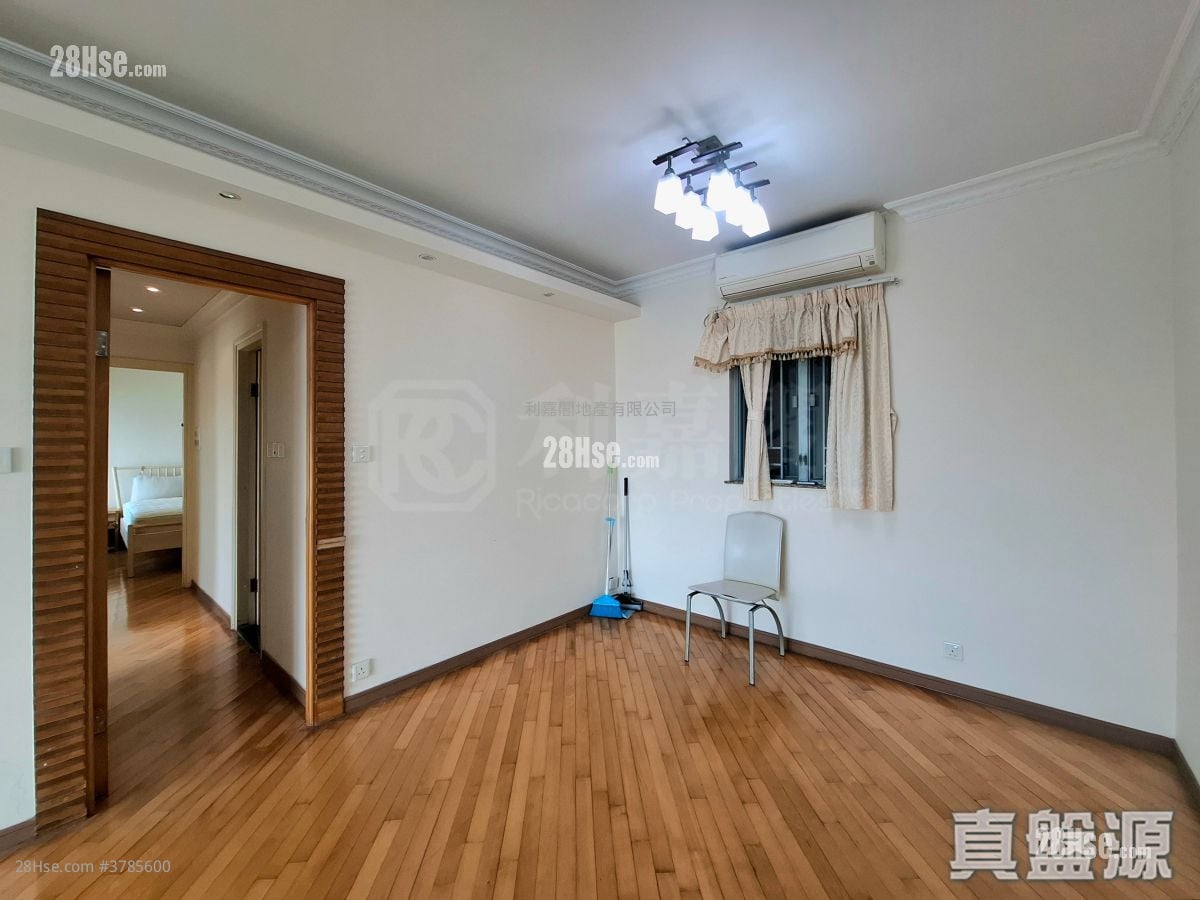 Tung Chung Crescent Rental 3 Bedrooms , 2 Bathrooms 821 ft²