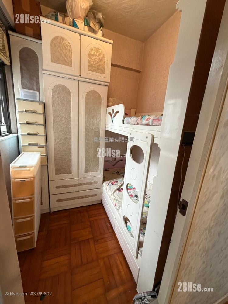 Sung Fu Building Sell 2 Bedrooms , 1 Bathroom 254 ft²