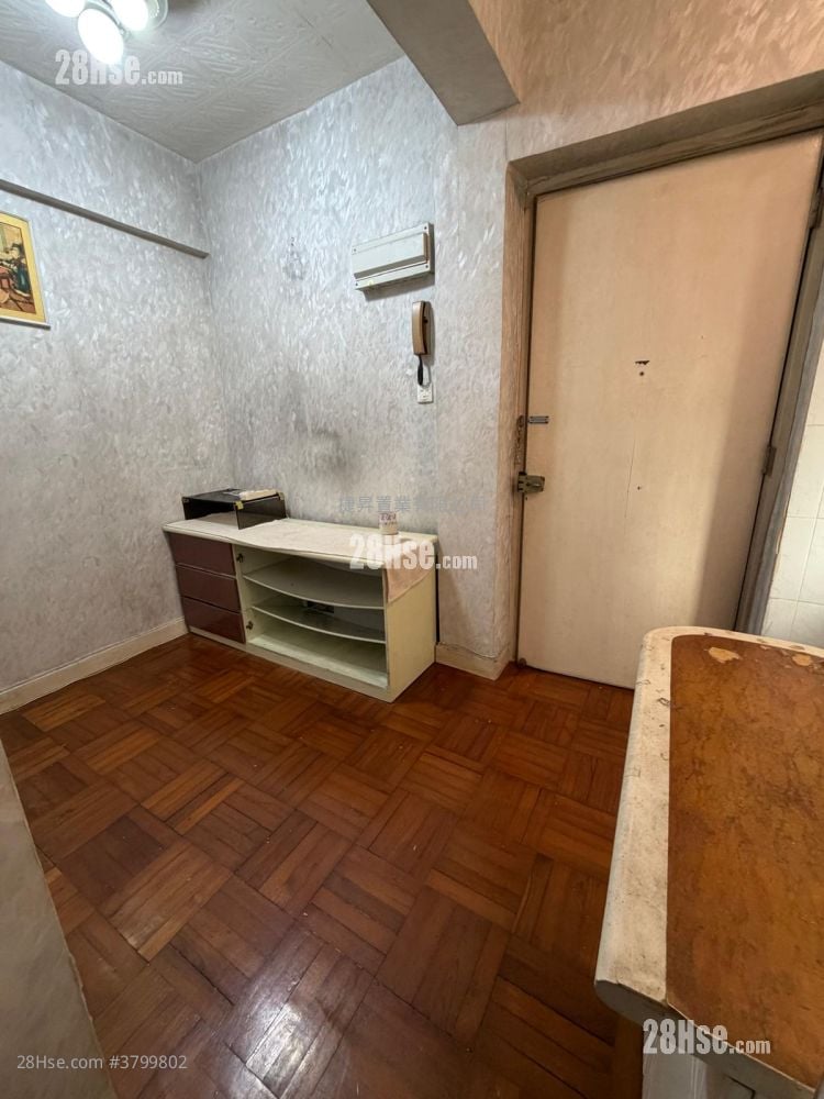 Sung Fu Building Sell 2 Bedrooms , 1 Bathroom 254 ft²