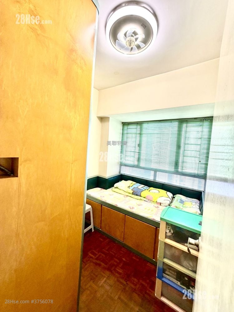 Sheungshui Town Center Sell 3 Bedrooms 454 ft²