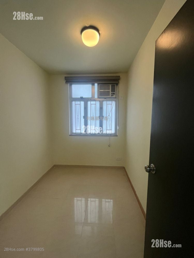 Viking Garden Rental 2 Bedrooms , 1 Bathroom 449 ft²