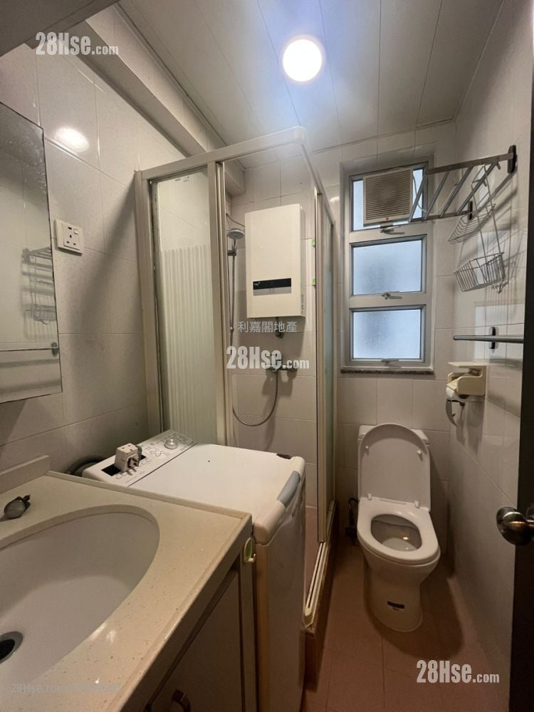 Viking Garden Rental 2 Bedrooms , 1 Bathroom 449 ft²