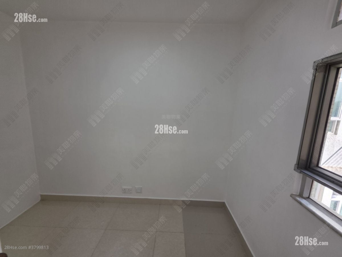 Ching Tai Court Sell 2 Bedrooms , 1 Bathroom 401 ft²