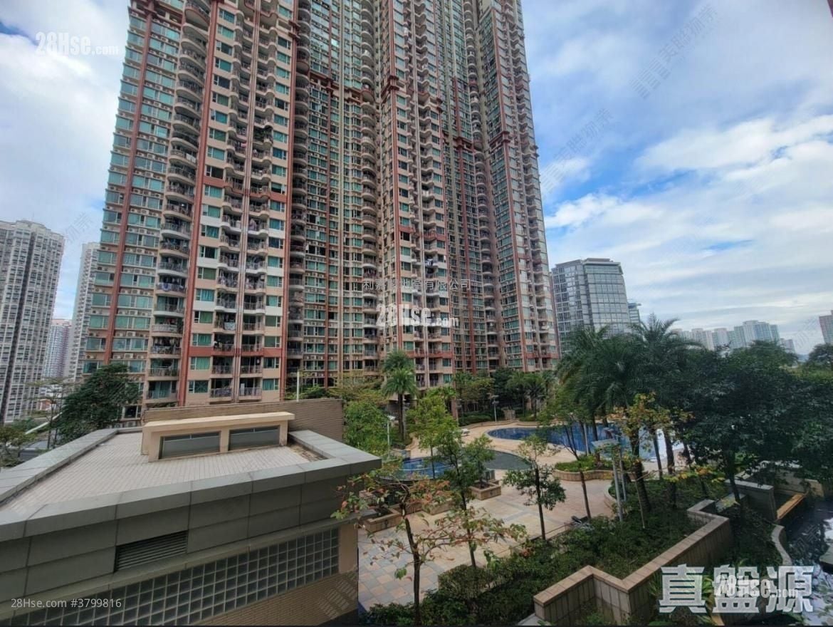 Central Park Towers Sell 3 Bedrooms , 1 Bathroom 588 ft²