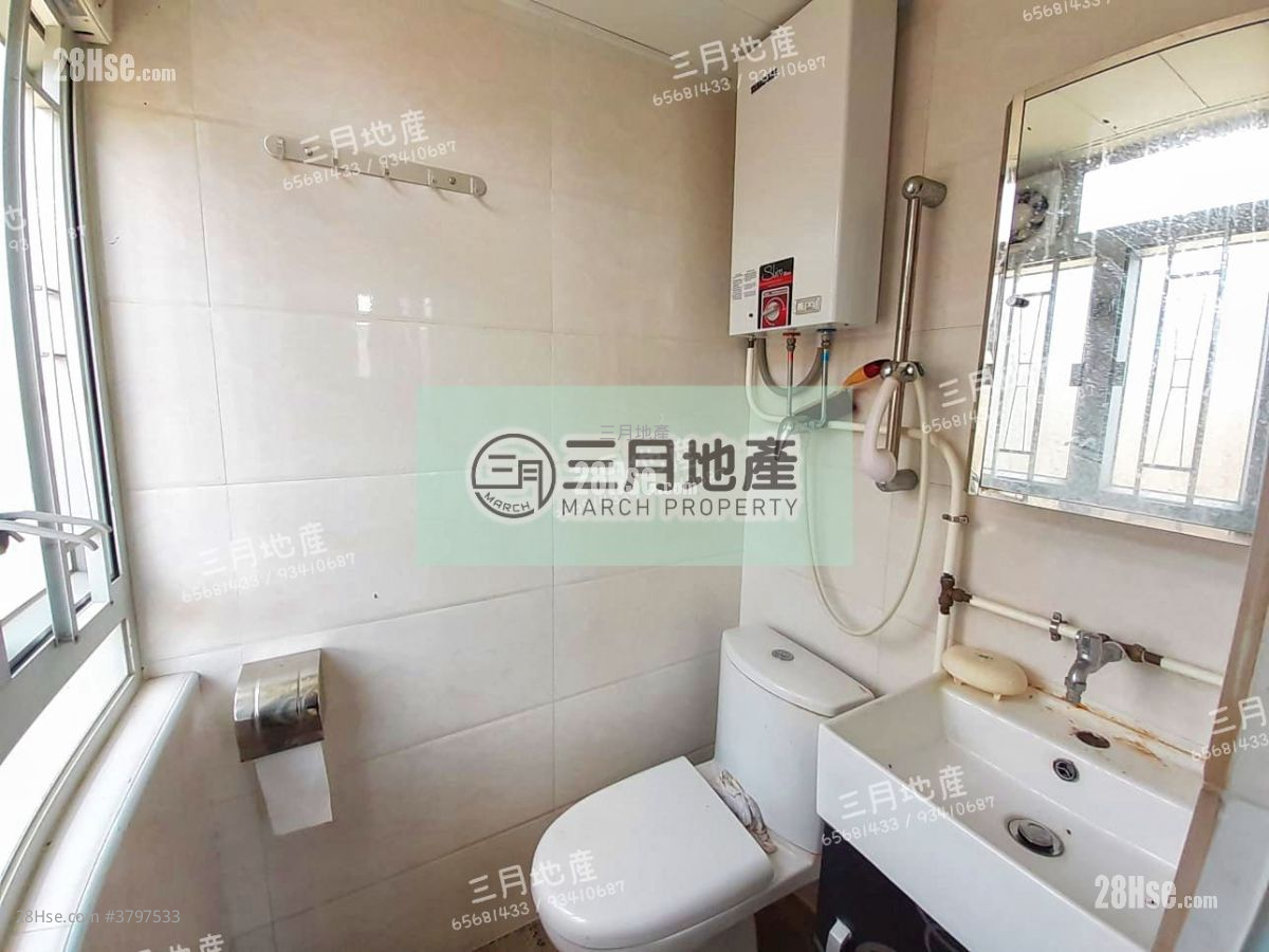 Siu Hing Building Sell 5+ Bedrooms , 5+ Bathrooms 670 ft²