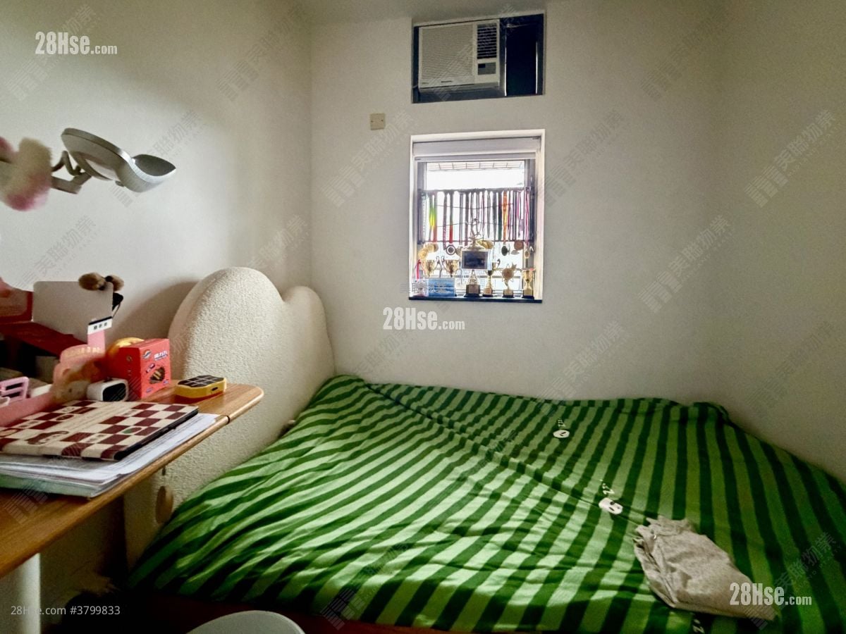 Hollywood Terrace Sell 2 Bedrooms , 1 Bathroom 615 ft²