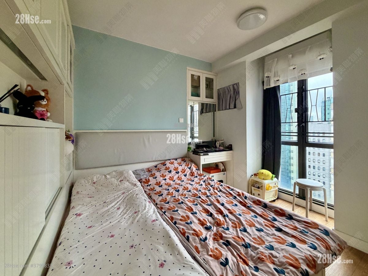 Hollywood Terrace Sell 2 Bedrooms , 1 Bathroom 615 ft²