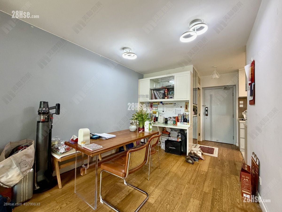 Hollywood Terrace Sell 2 Bedrooms , 1 Bathroom 615 ft²