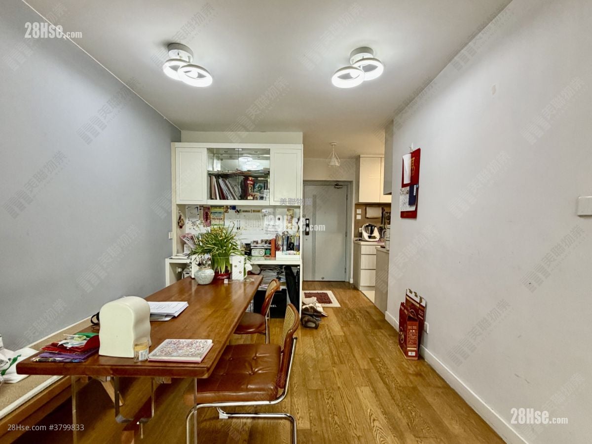 Hollywood Terrace Sell 2 Bedrooms , 1 Bathroom 615 ft²