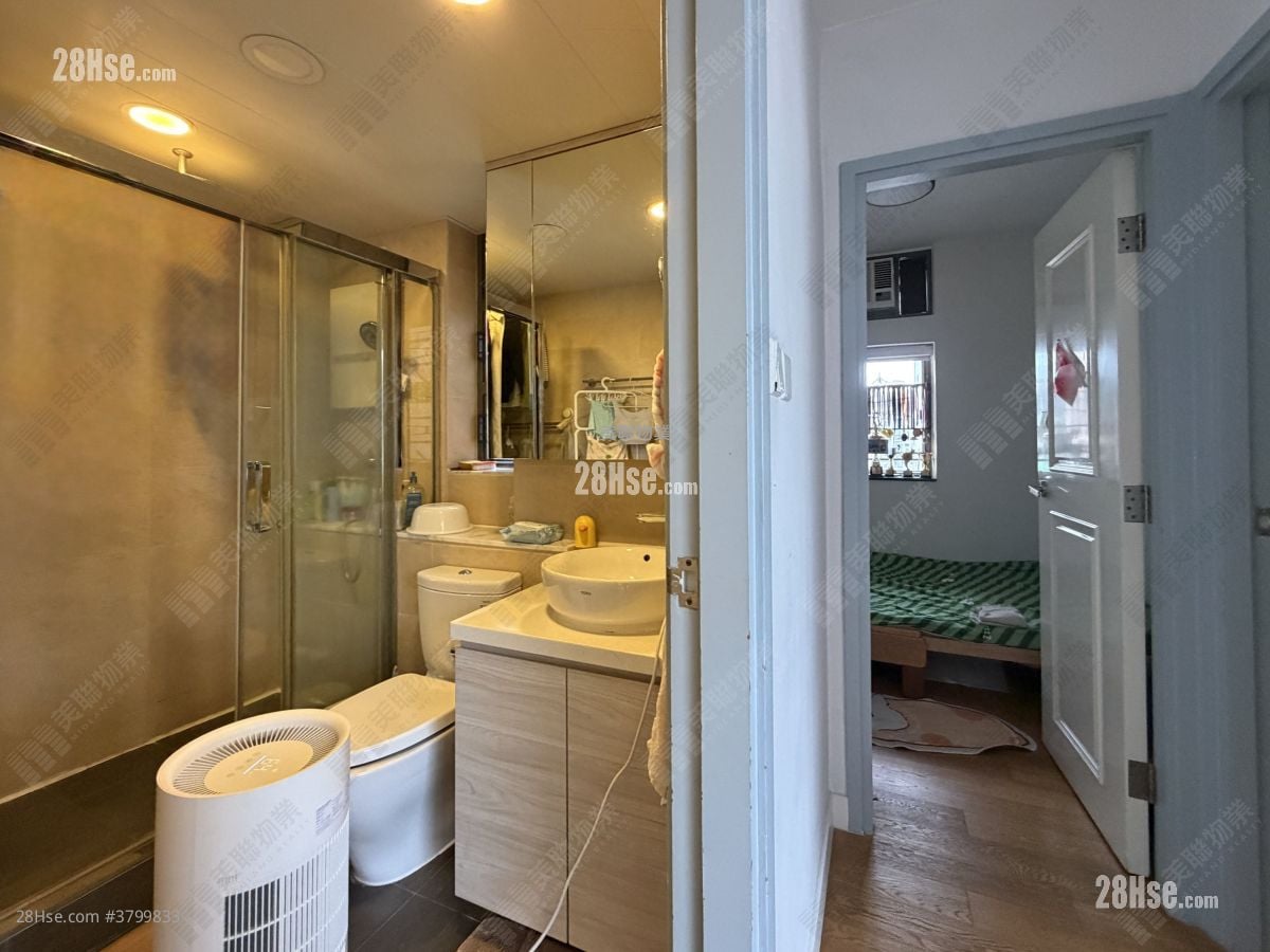 Hollywood Terrace Sell 2 Bedrooms , 1 Bathroom 615 ft²