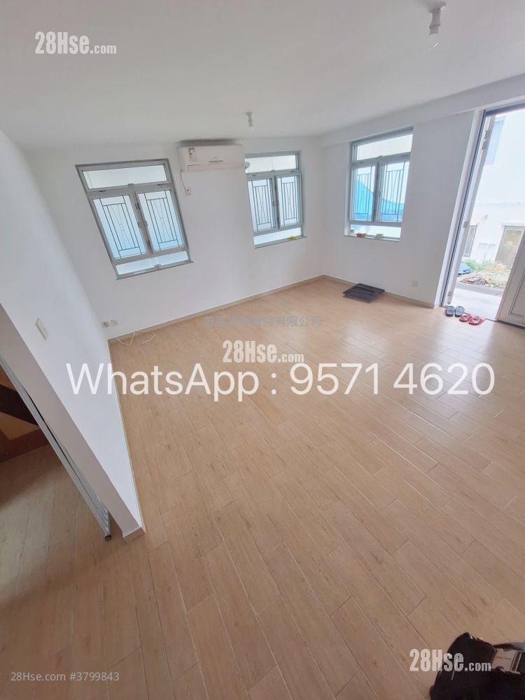 村屋 租盘 3 房 , 1 浴室 700 平方尺