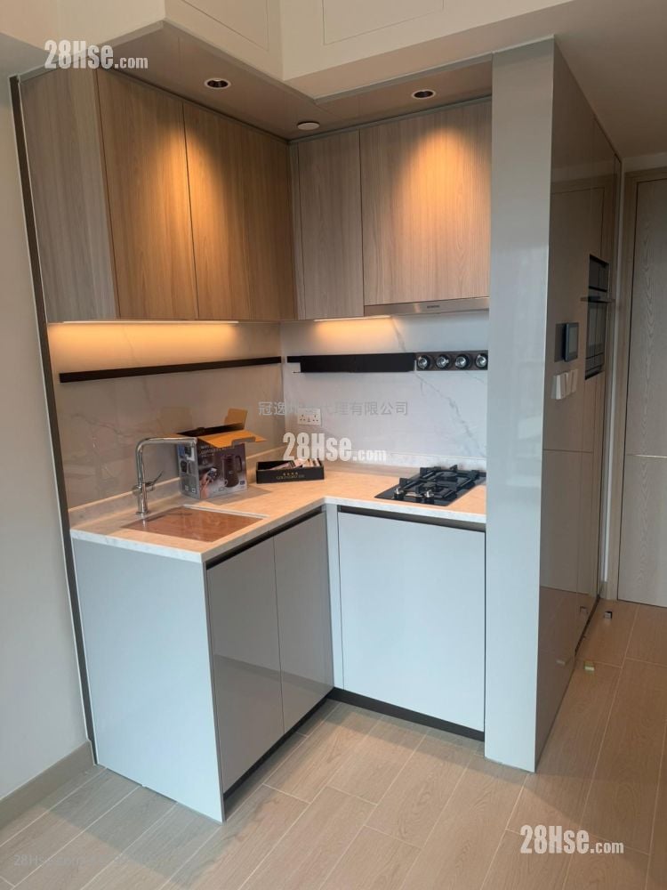 Gold Coast Bay Sell 1 Bedroom , 1 Bathroom 307 ft²