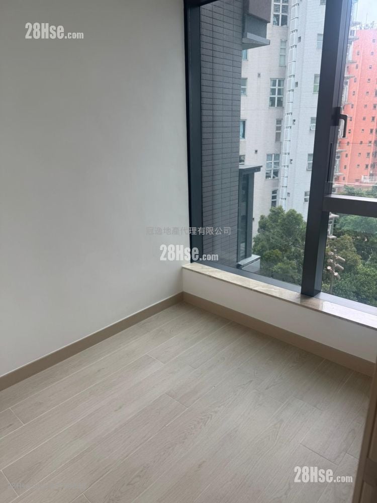 Gold Coast Bay Sell 1 Bedroom , 1 Bathroom 307 ft²