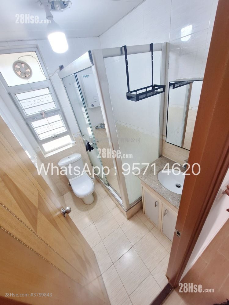 村屋 租盘 3 房 , 1 浴室 700 平方尺