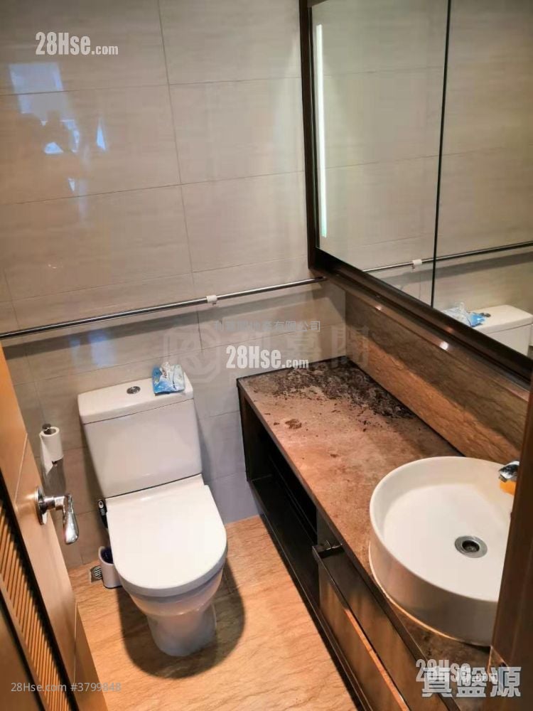 The Riverpark Sell 3 Bedrooms , 2 Bathrooms 1,018 ft²