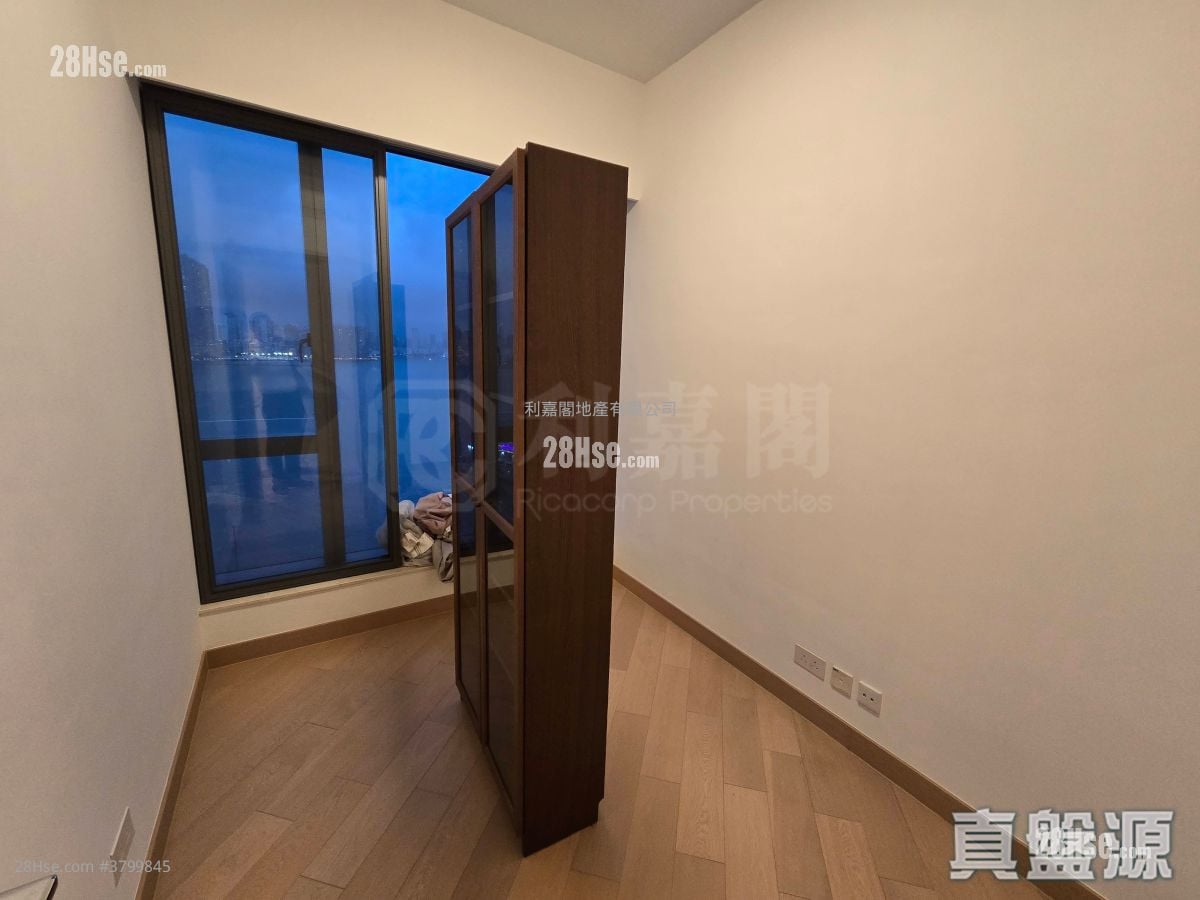 Victoria Harbour Rental 4 Bedrooms , 3 Bathrooms 1,585 ft²