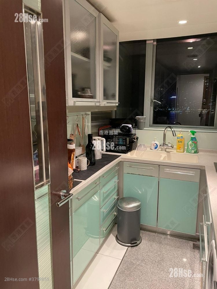 君临天下 租盘 2 房 , 2 浴室 794 平方尺