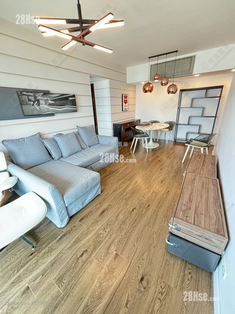 君临天下 租盘 2 房 , 2 浴室 794 平方尺