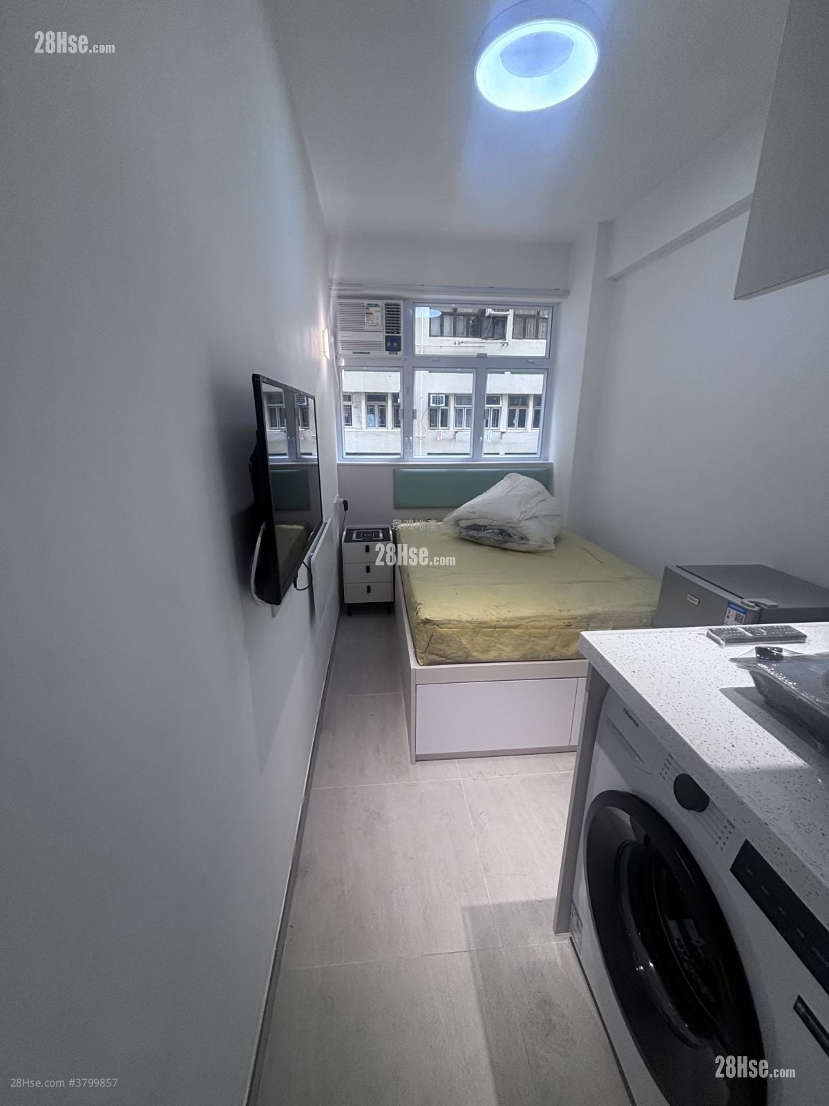 Man Ying Building Rental 160 ft²