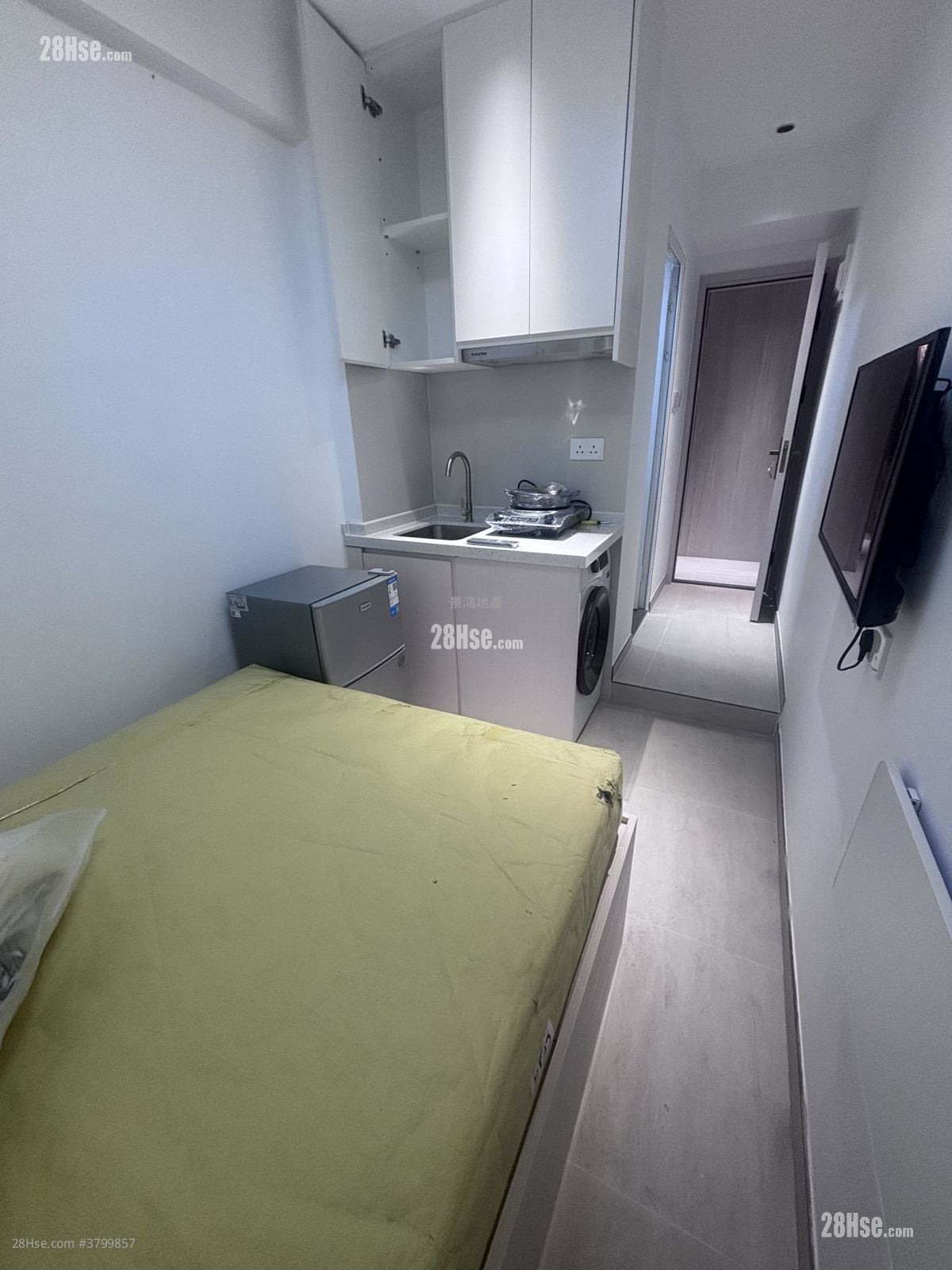 Man Ying Building Rental 160 ft²