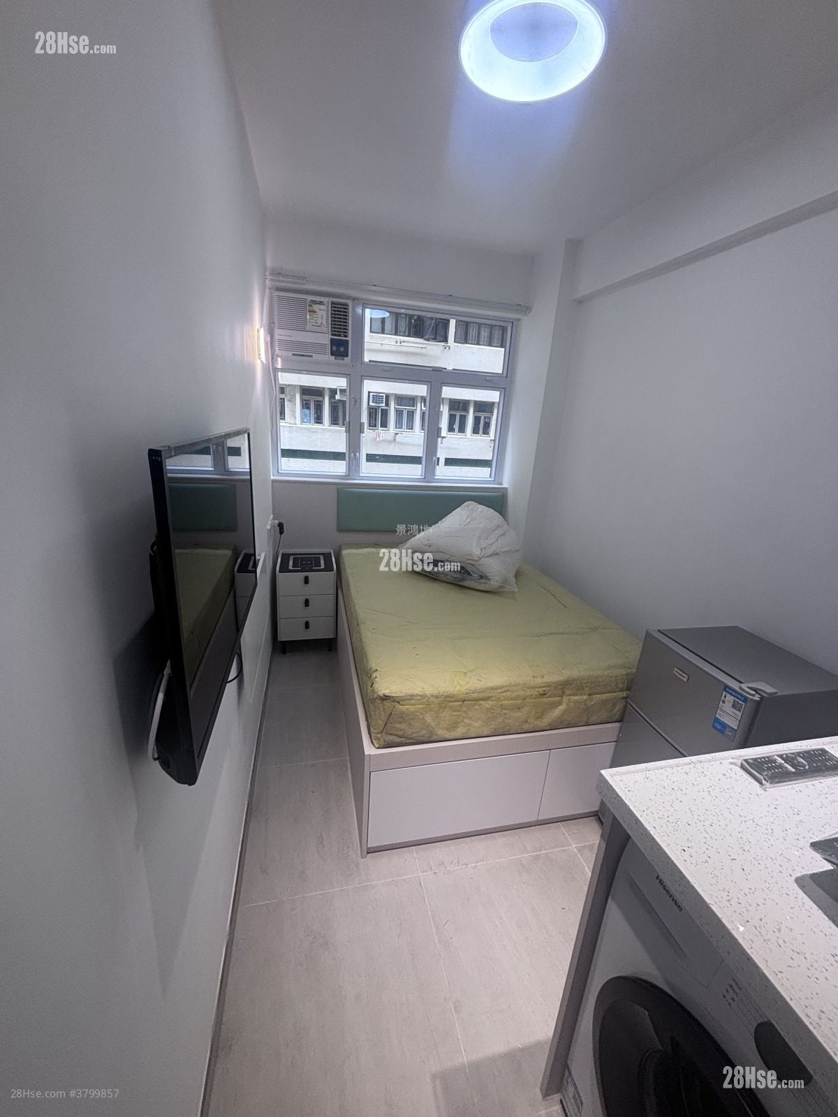 Man Ying Building Rental 160 ft²