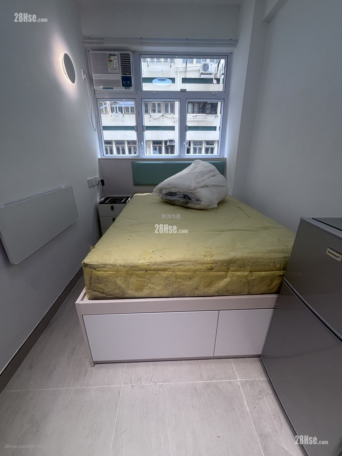 Man Ying Building Rental 160 ft²