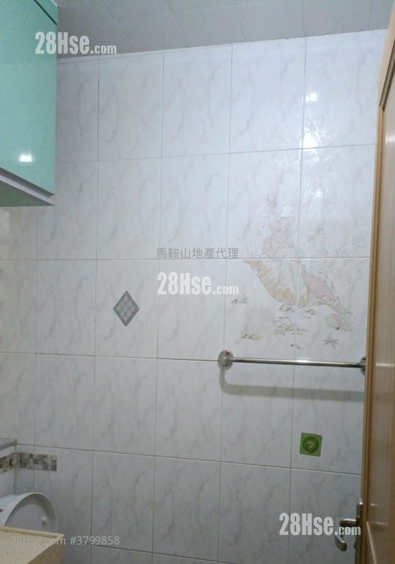 Kam Ying Court Sell 2 Bedrooms , 1 Bathroom 401 ft²