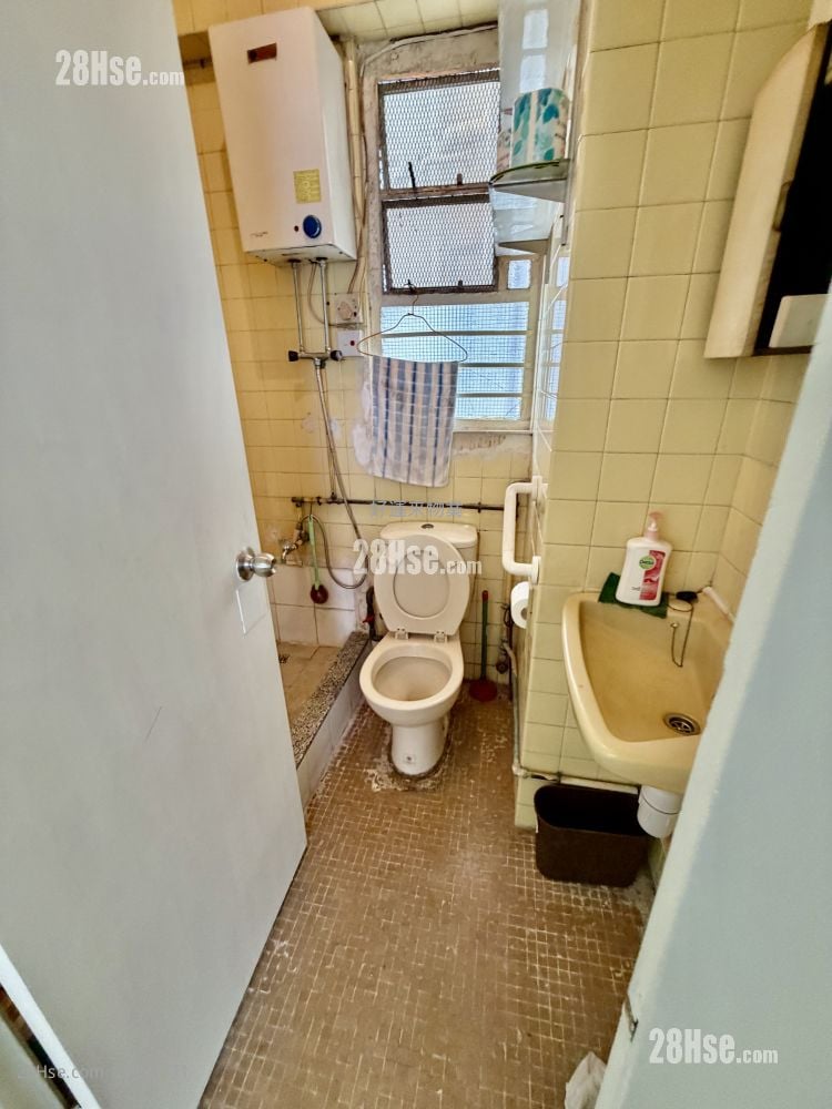 Apartment Sell 1 Bedroom , 1 Bathroom 364 ft²